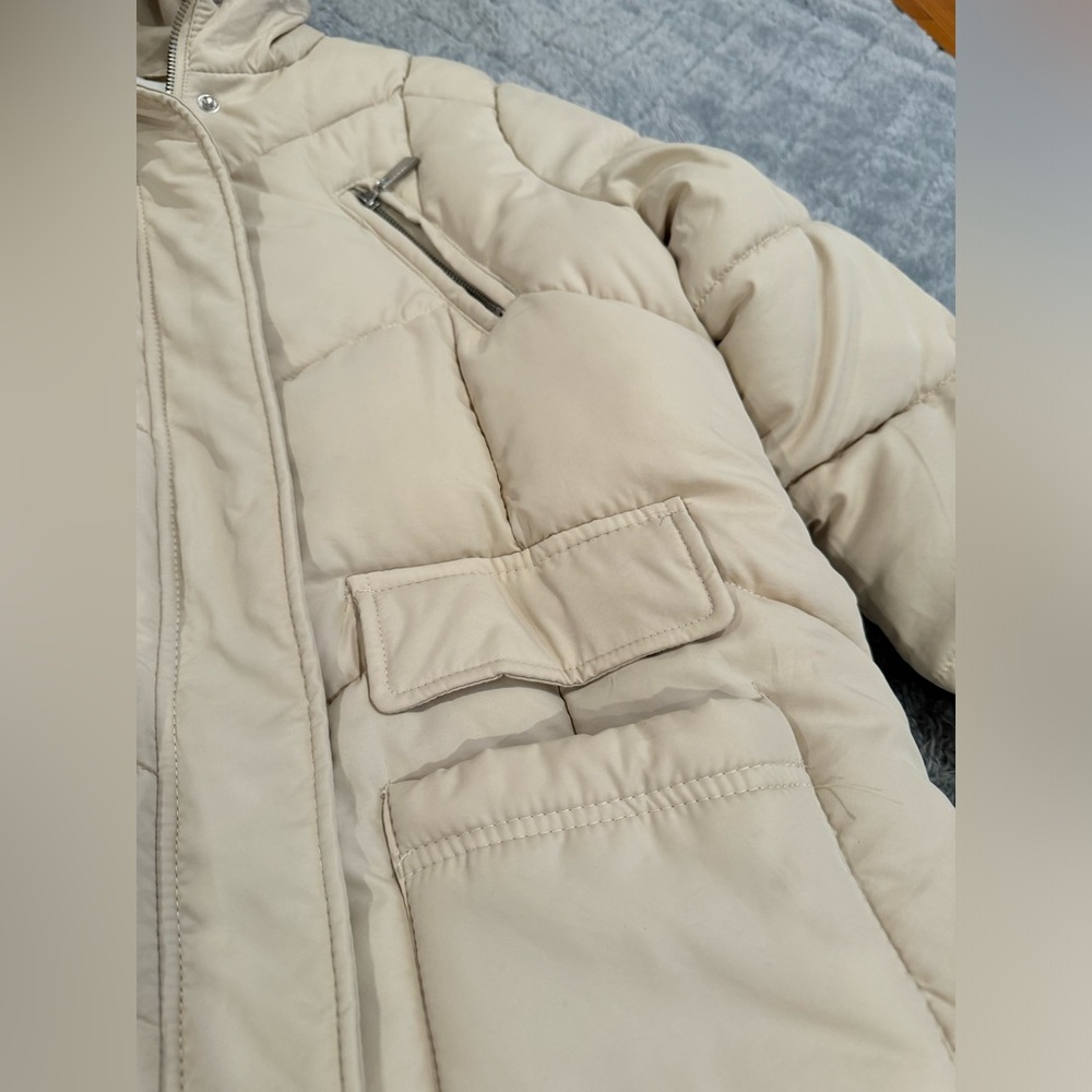Fashion Nova Puffer Jacket | Women’s XS | Cream | Faux Fur Hood - Picture 2 of 6